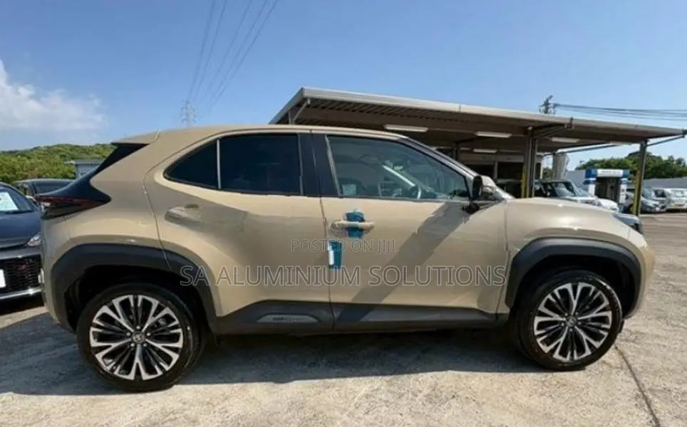 Toyota Yaris Cross U 2025