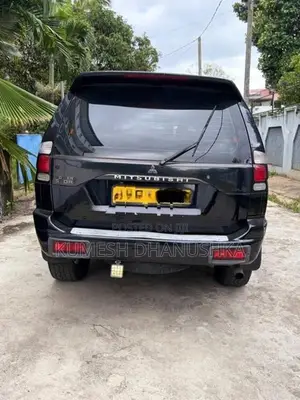 Mitsubishi Montero 2007