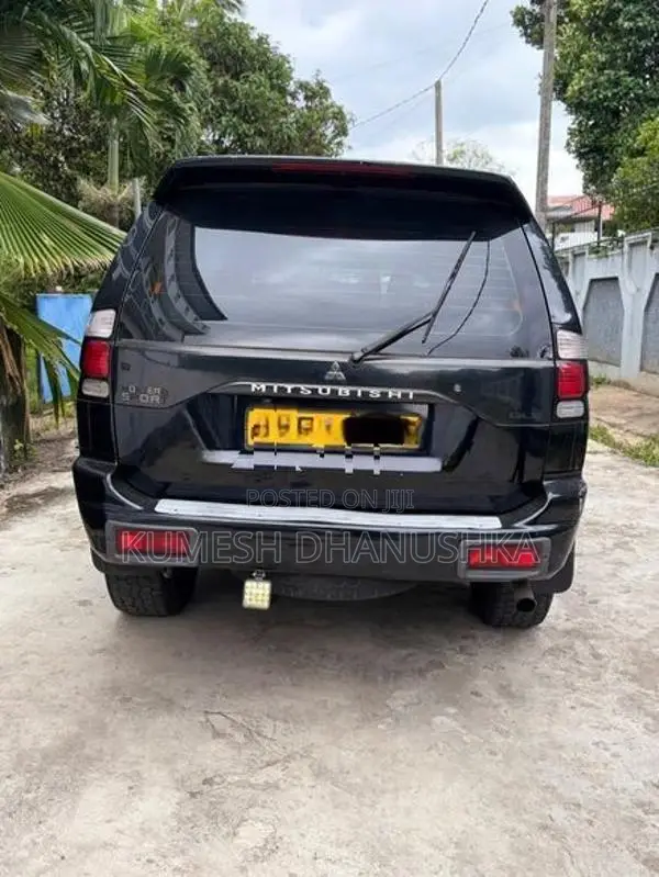 Mitsubishi Montero 2007