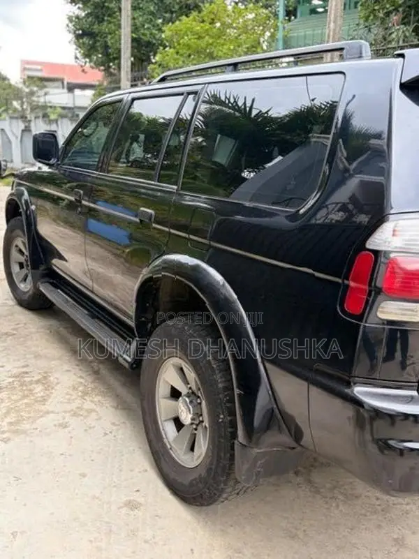 Mitsubishi Montero 2007