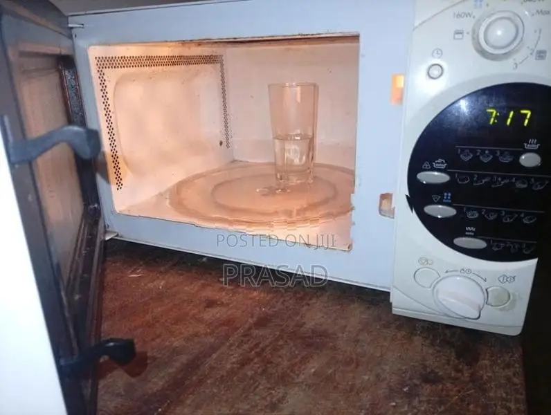 LG Intellowave Microwave Oven