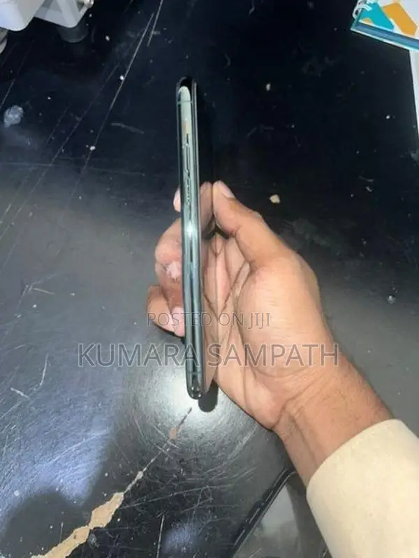 Apple iPhone 11 Pro 256GB (Used)