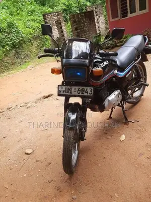 Suzuki GS 125 2008