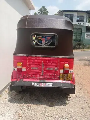 Bajaj RE 2005