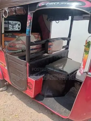 Bajaj RE 2005