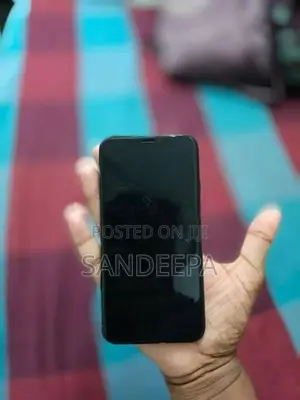 Apple iPhone XS (Used)