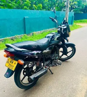 Bajaj Platina 100 2011