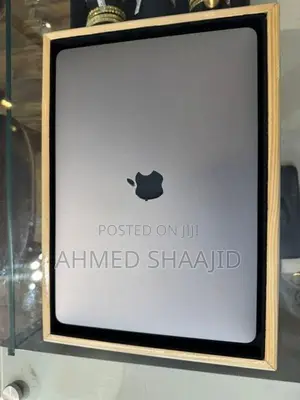 Apple MacBook i5