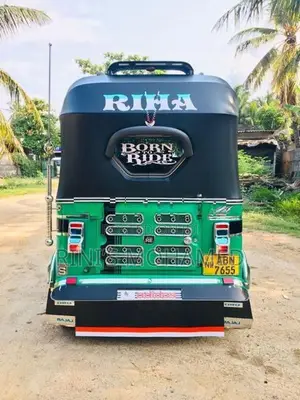 Bajaj RE 2016