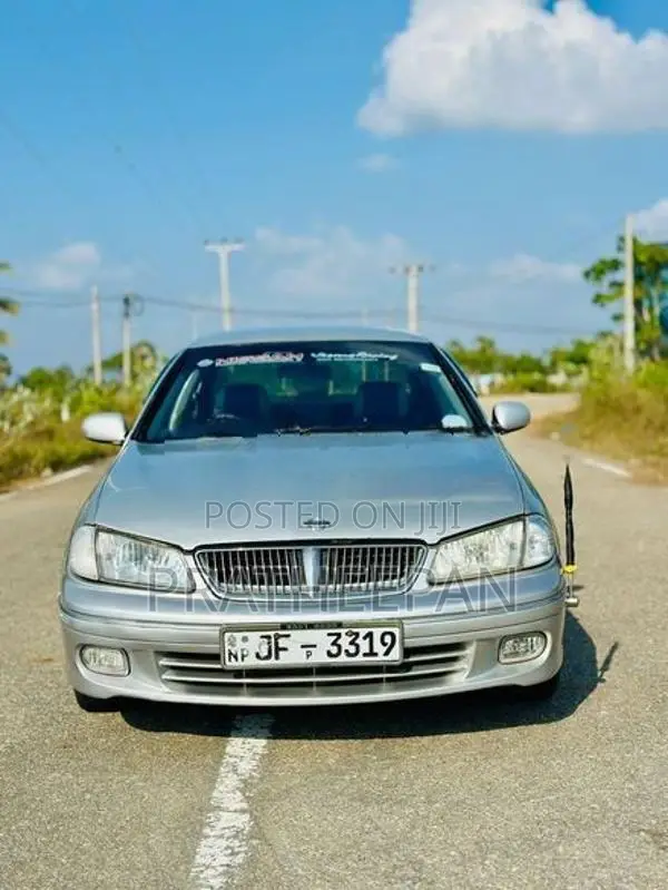 Nissan Sunny 2001