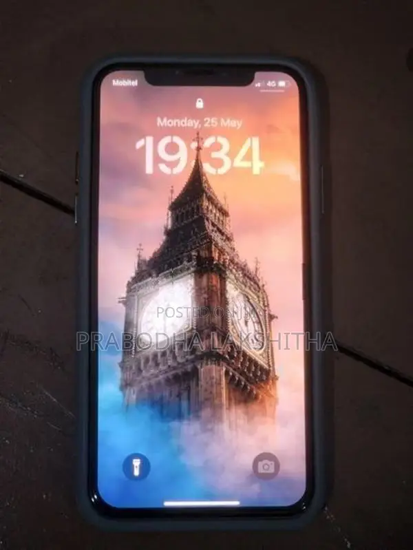 Apple iPhone XS (Used)
