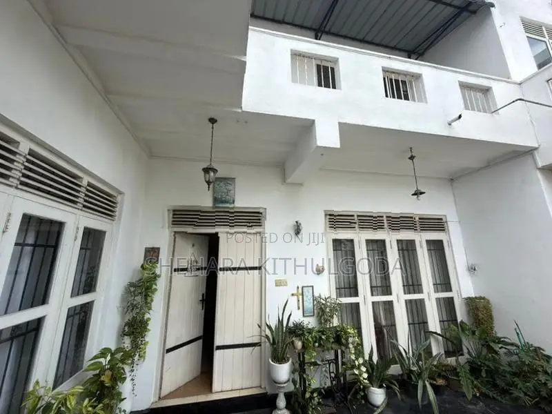 Garment Factory with House for Sale Moratuwa