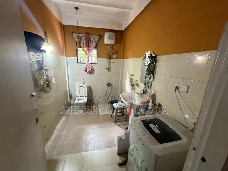 Garment Factory with House for Sale Moratuwa