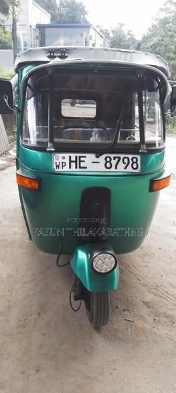 Bajaj RE 2003