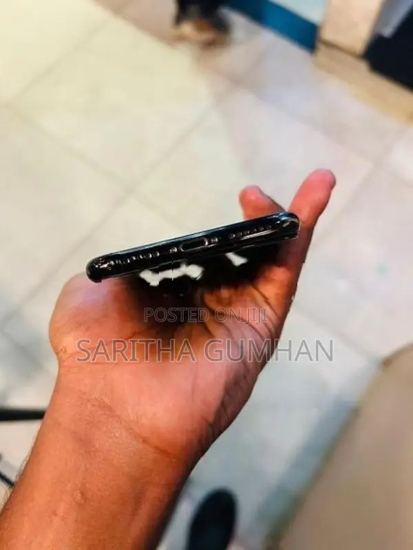 Apple iPhone X (Used)