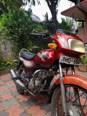 TVS Victor 2003