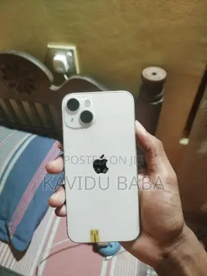 Apple iPhone 13 (Used)