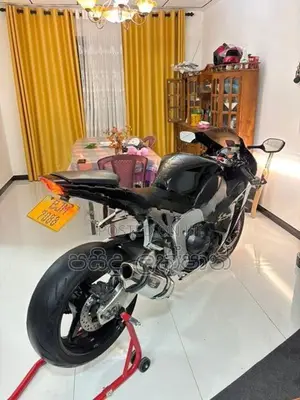 Honda CBR 2011