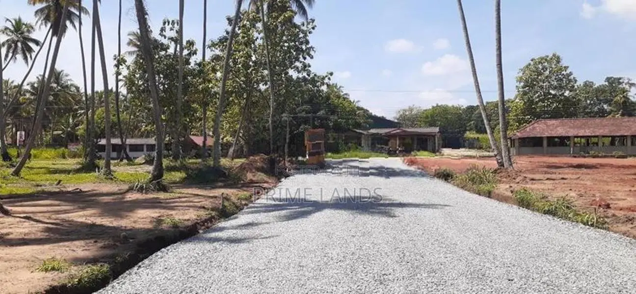 කුරුණෑගල නගරයට ළගින් පදිංචියට ඉඩමක්