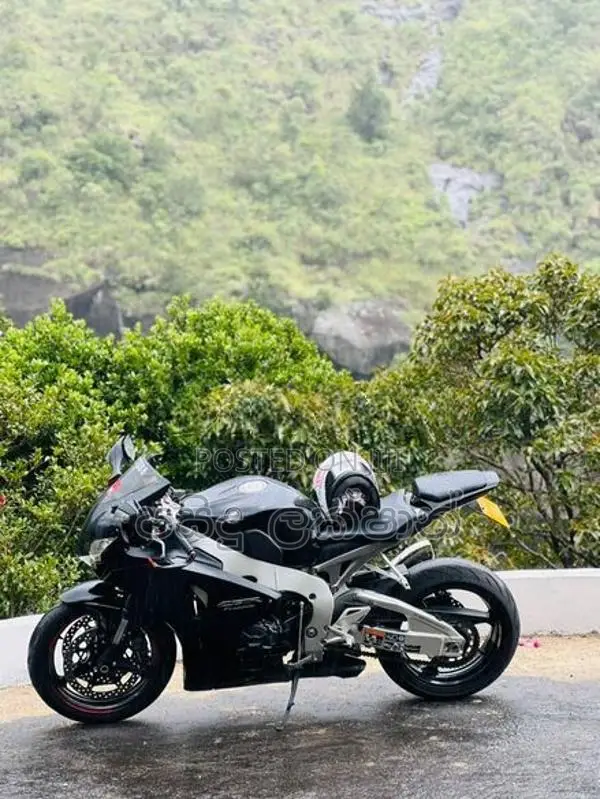 Honda CBR 2011