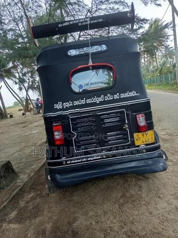 Bajaj RE 2012