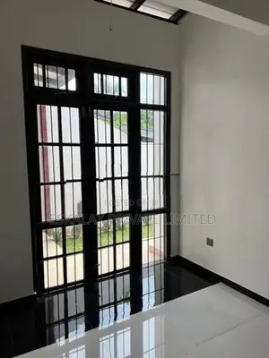 Single Story Beautiful House for Sale in Madagama, Bandaragama - EH402