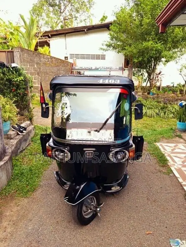 Bajaj RE 2012