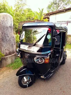 Bajaj RE 2012
