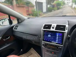 Toyota Avensis DIESEL AUTO 2013