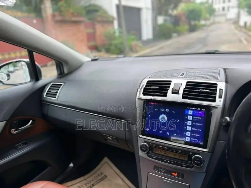 Toyota Avensis DIESEL AUTO 2013