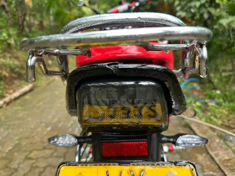 Bajaj CT100 2010