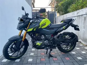 Hero Hunk 160R 4V 2026