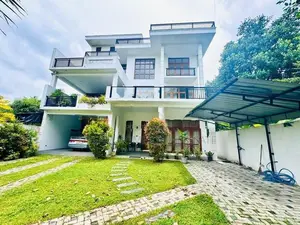 Beautiful Family Home for Sale in Thalawathugoda – Prime Location