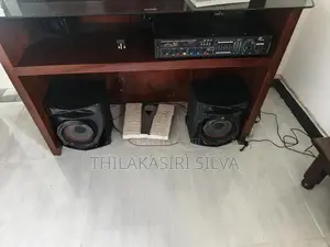 400W Amplifier + 2 LG Speakers