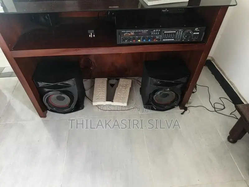 400W Amplifier + 2 LG Speakers