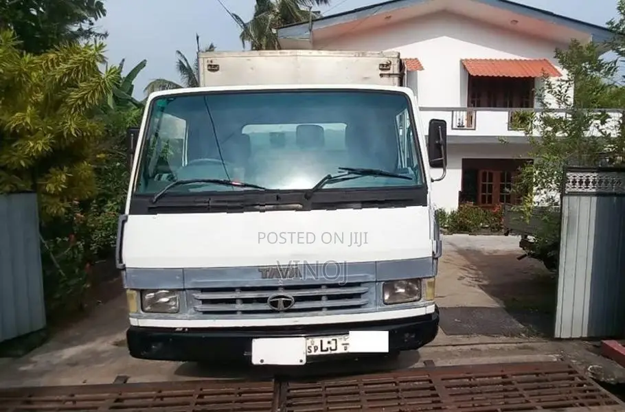 Tata 713 2012