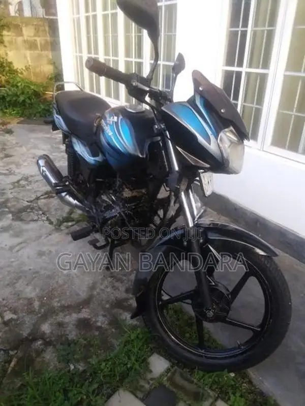 Bajaj Discover 100cc 2010