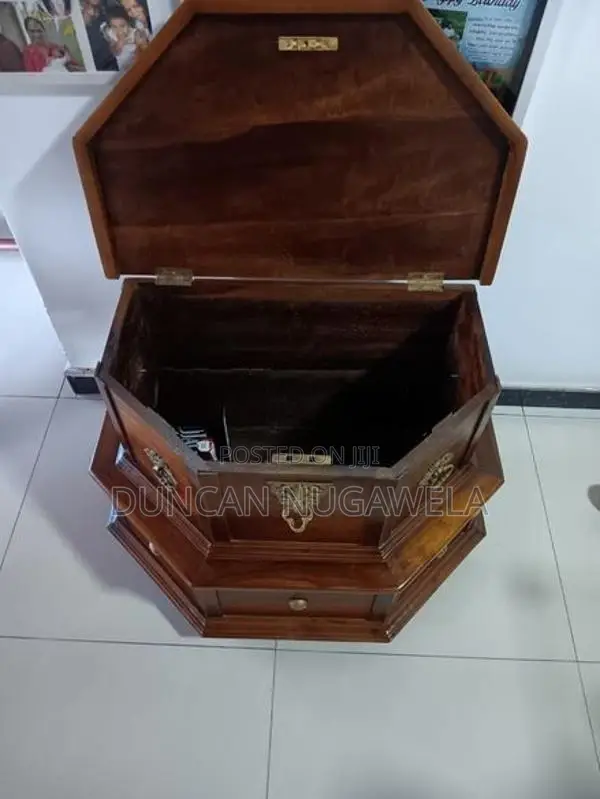 Teak Pettagama Antique