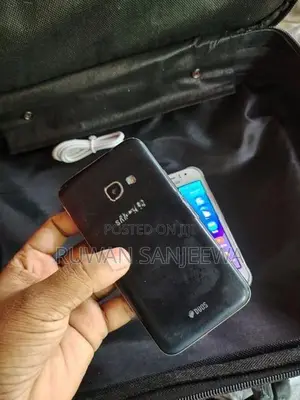 Samsung Galaxy J1 4G (Used)