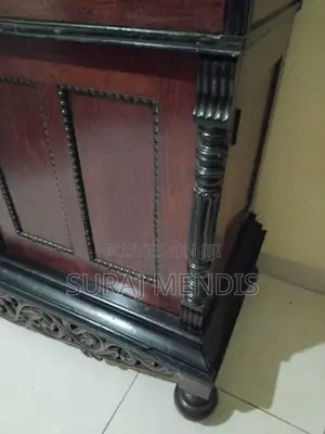 Antique Almarah