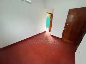 Warehouse for Rent in Hanwella
