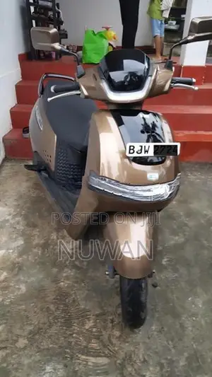 TVS iQube Electric 2.2 2025