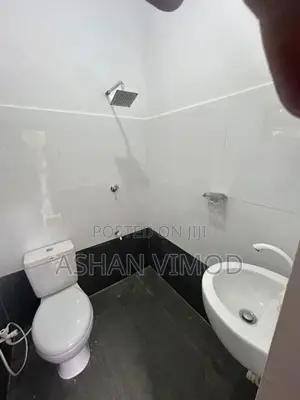 Warehouse for Rent in Hanwella