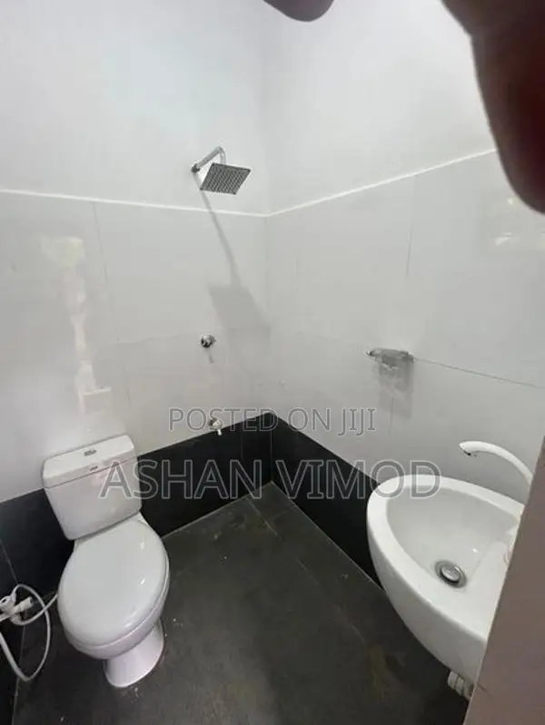 Warehouse for Rent in Hanwella