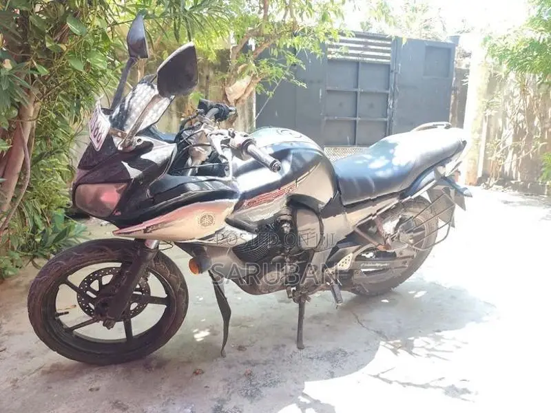 Yamaha Fazer 2014