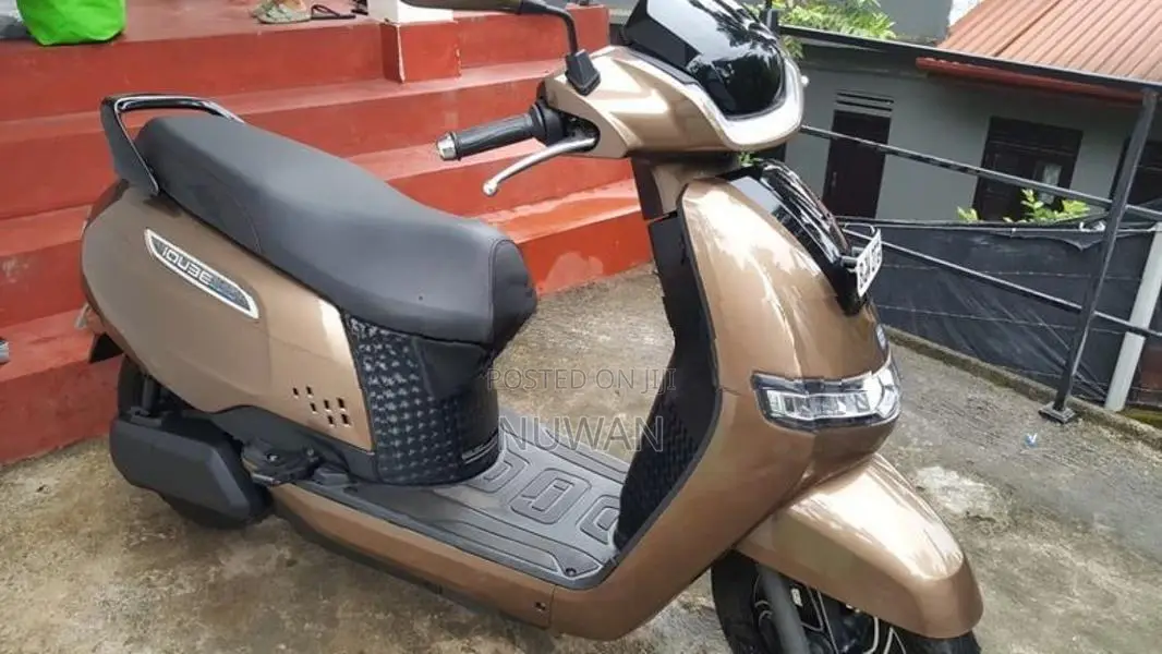 TVS iQube Electric 2.2 2025
