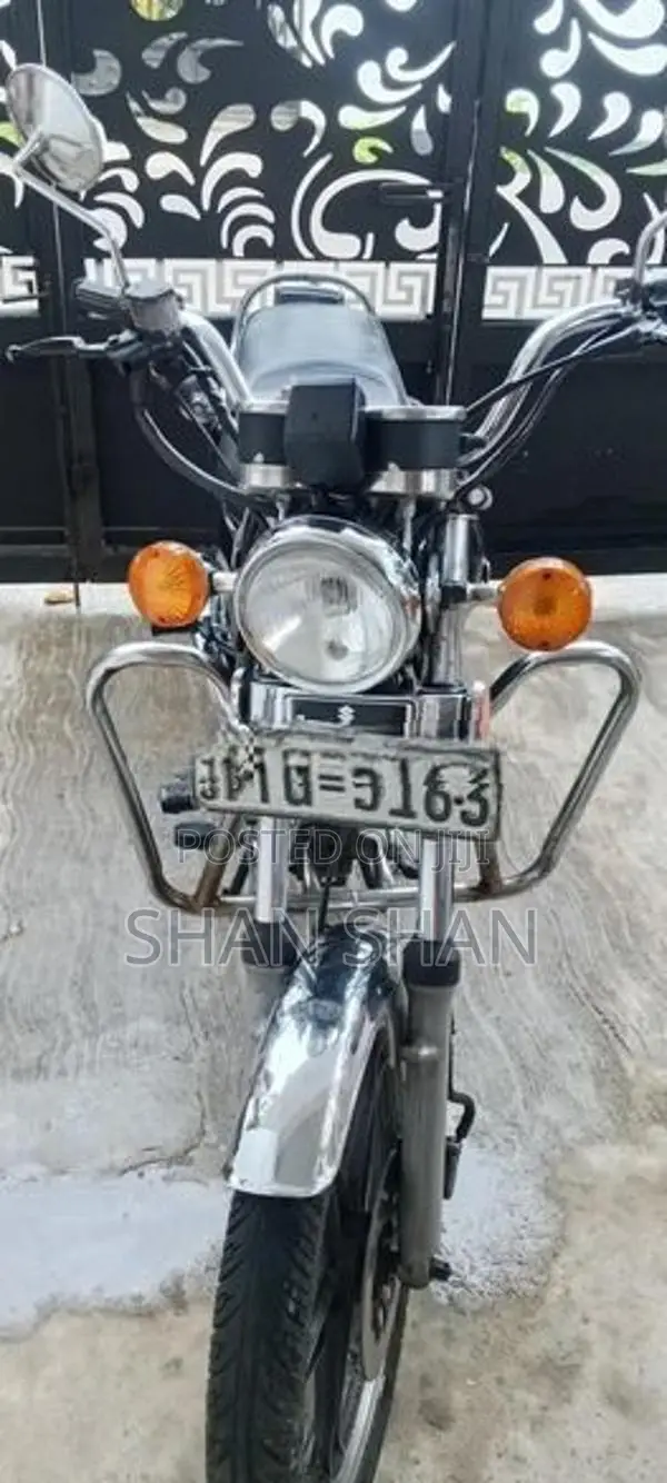 Suzuki GN 125 2000