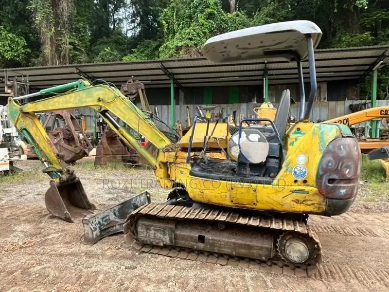 Komatsu PC35R-8 Excavator