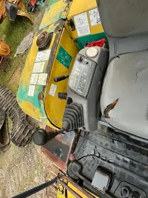 Komatsu PC35R-8 Excavator