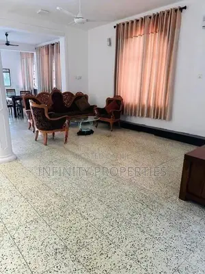 (AF894) 03 Storey House for Sale at Colombo 13